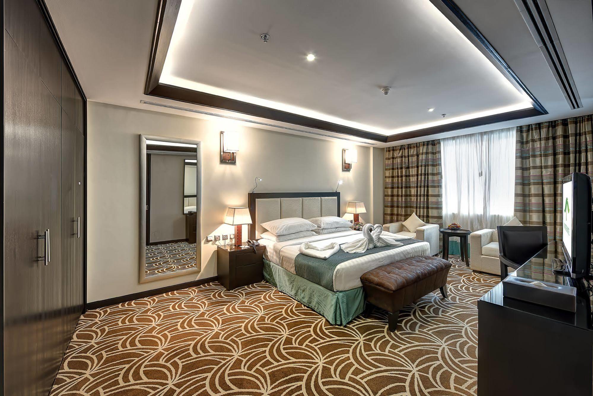Raintree Rolla Hotel Dubai Eksteriør billede