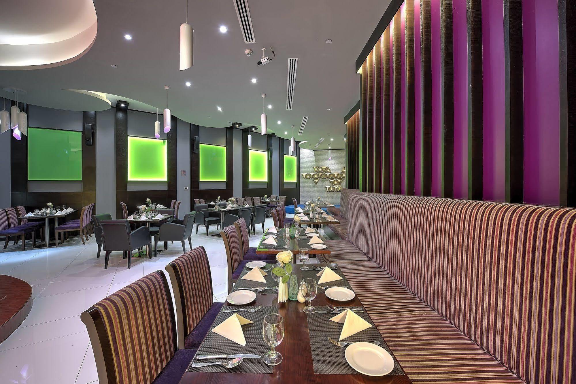 Raintree Rolla Hotel Dubai Eksteriør billede