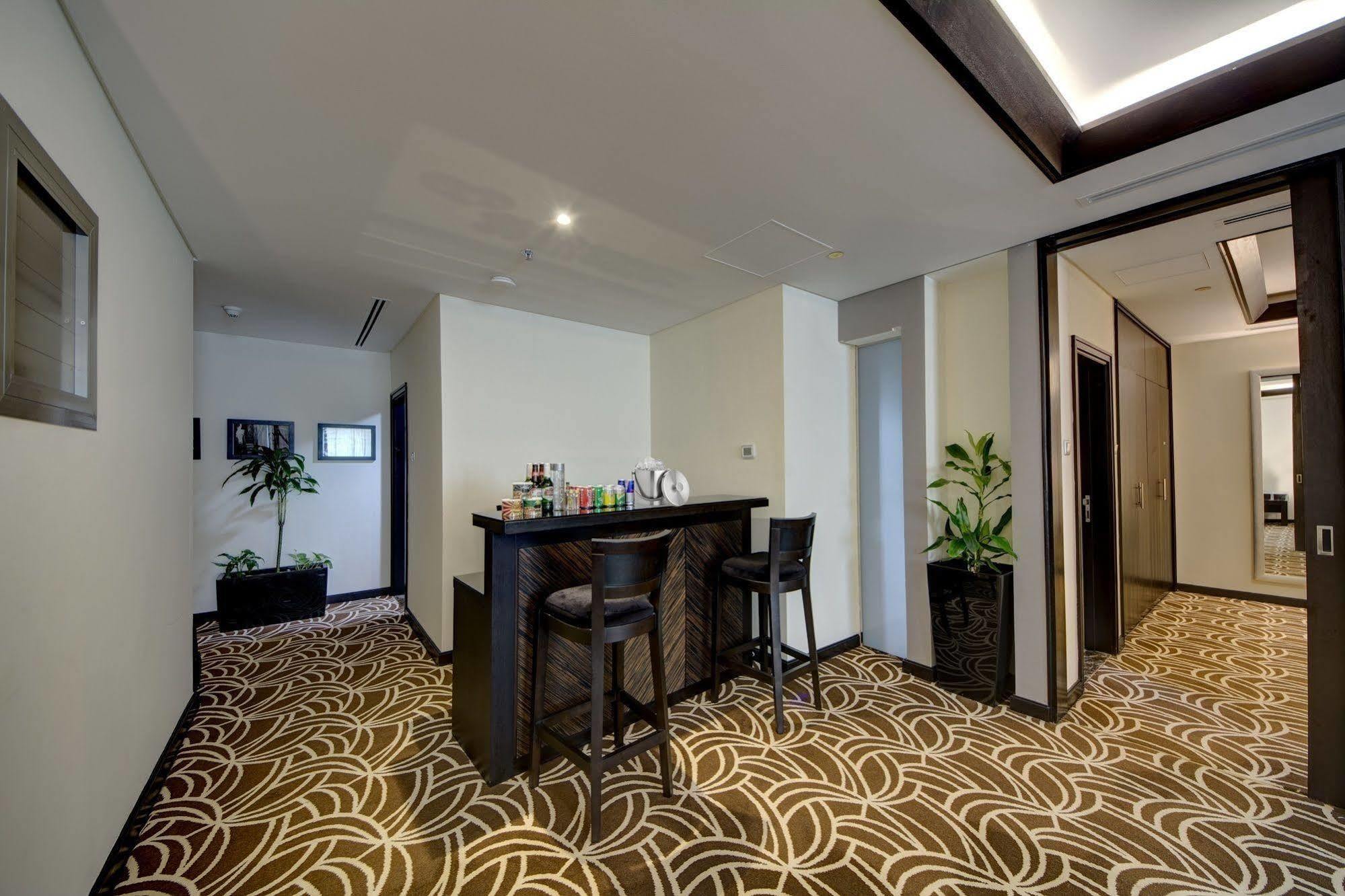 Raintree Rolla Hotel Dubai Eksteriør billede